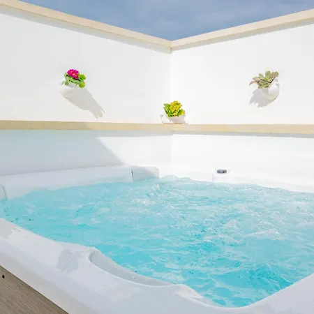 Giuvi Con Jacuzzi Privata * Torre Pali