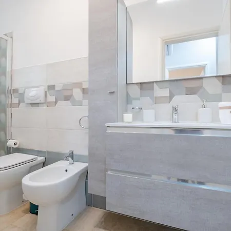 Giuvi Con Jacuzzi Privata Apartment Torre Pali